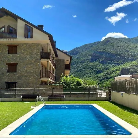 El Secret Del Pirineu - L'amfitriona Appartamento